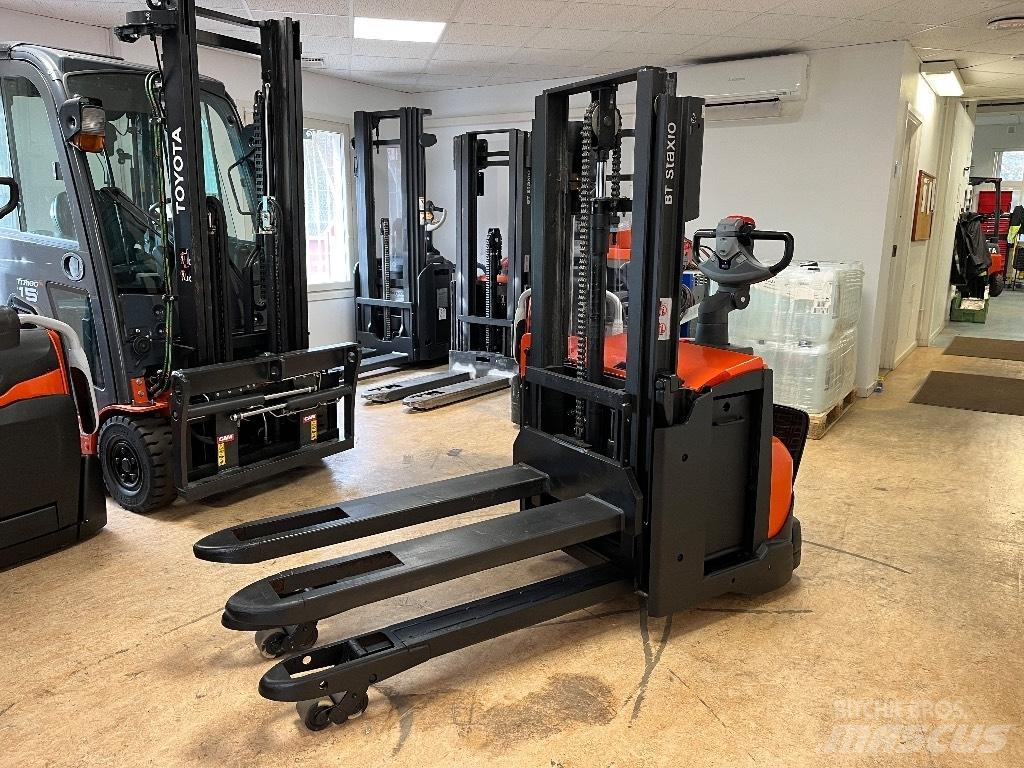 BT SWE 200 D Gyalogkíséretű targonca
