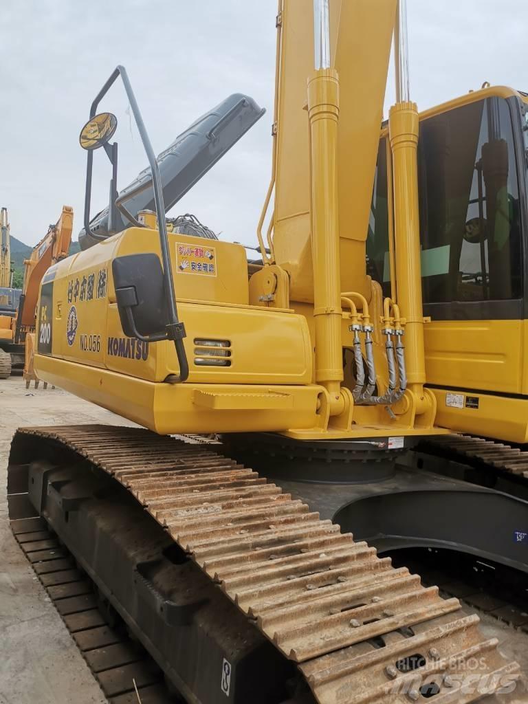 Komatsu PC 200 LC-8 Lánctalpas kotrók
