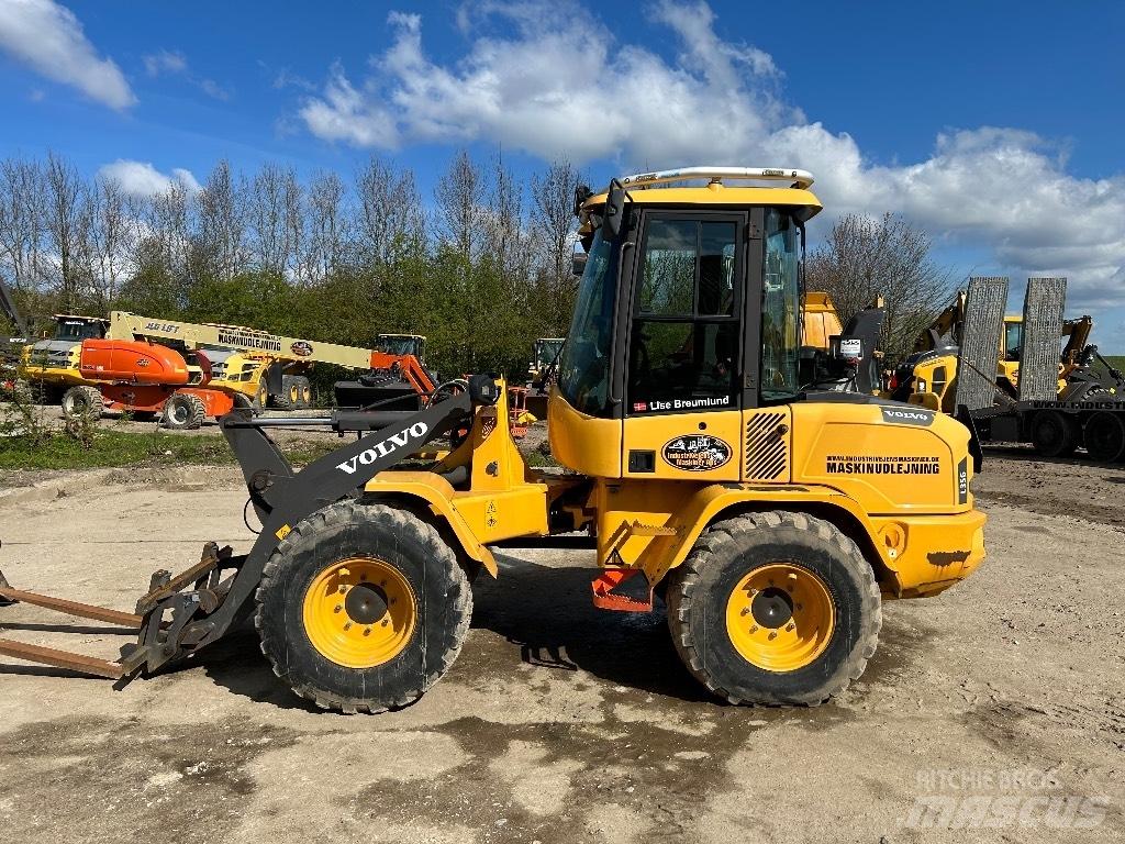 Volvo L 35 G Gumikerekes homlokrakodók