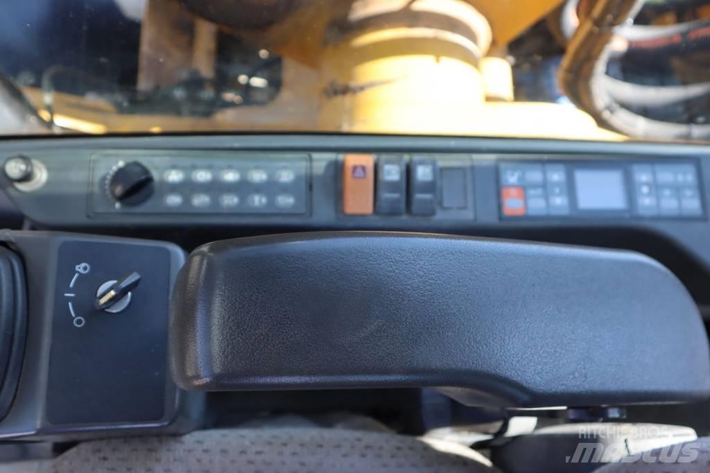 CAT M 322 D Gumikerekes kotrók
