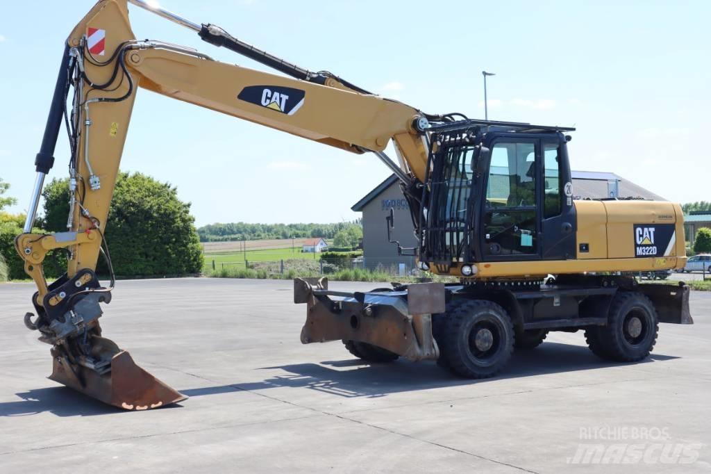 CAT M 322 D Gumikerekes kotrók
