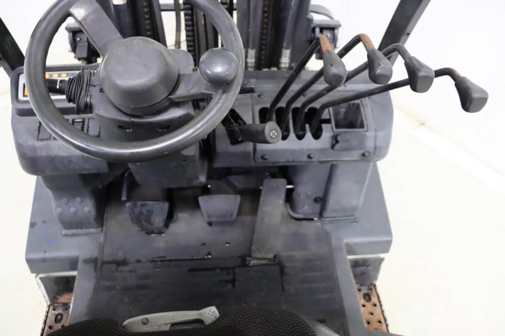 Nissan U1D2A20LQ Gázüzemű targoncák