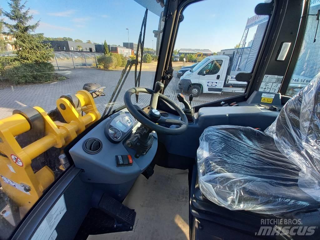Mecalac AX 1000 Gumikerekes homlokrakodók