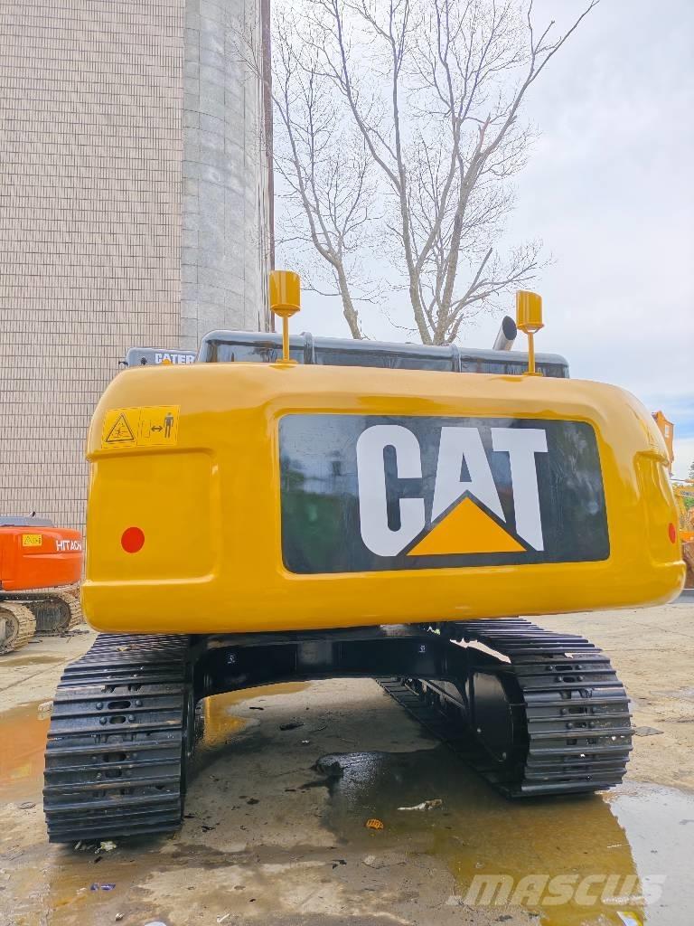 CAT 330 D L Lánctalpas kotrók