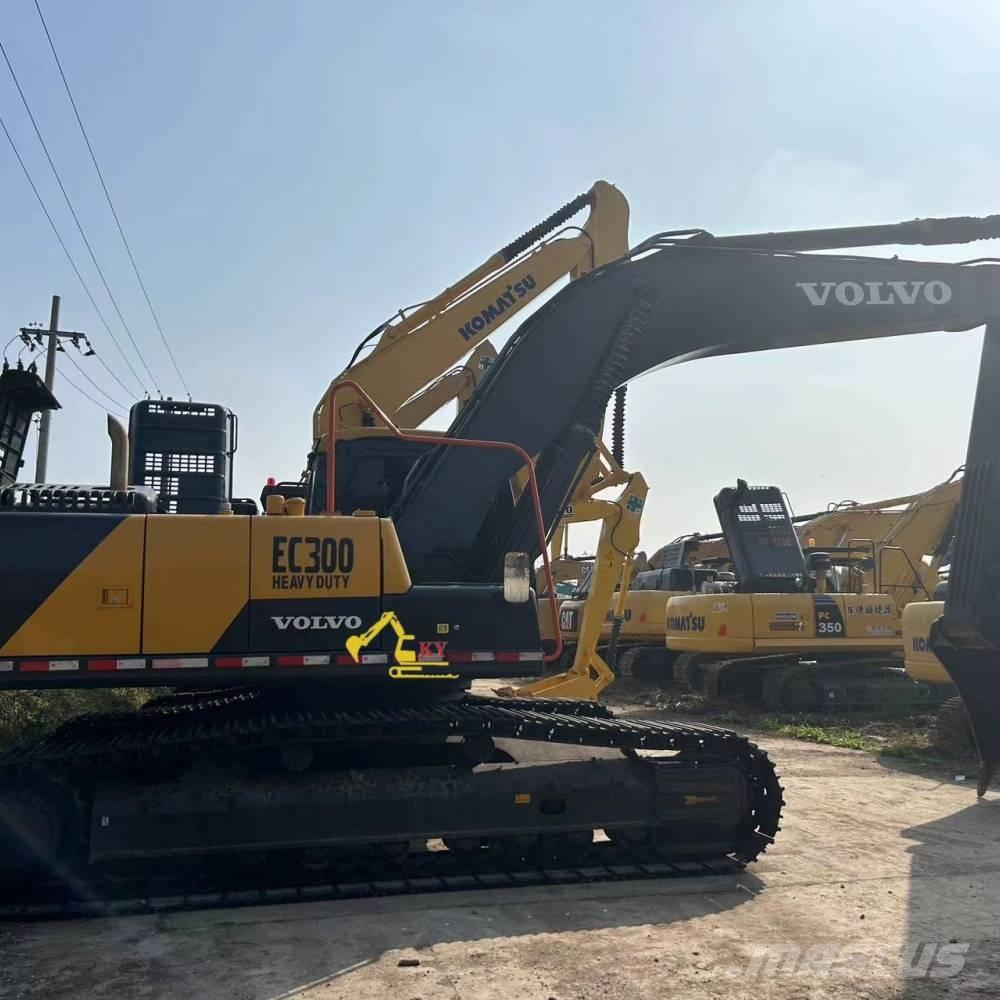 Volvo 290 Lánctalpas kotrók