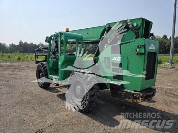 SkyTrak 8042 Teleszkópos rakodók