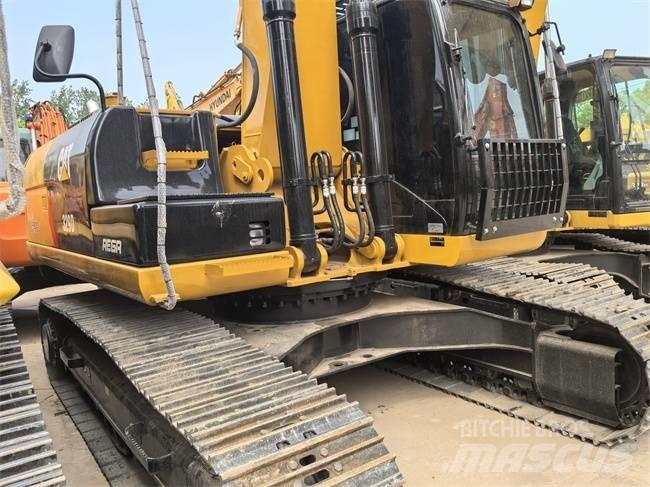 CAT 329 D L Lánctalpas kotrók