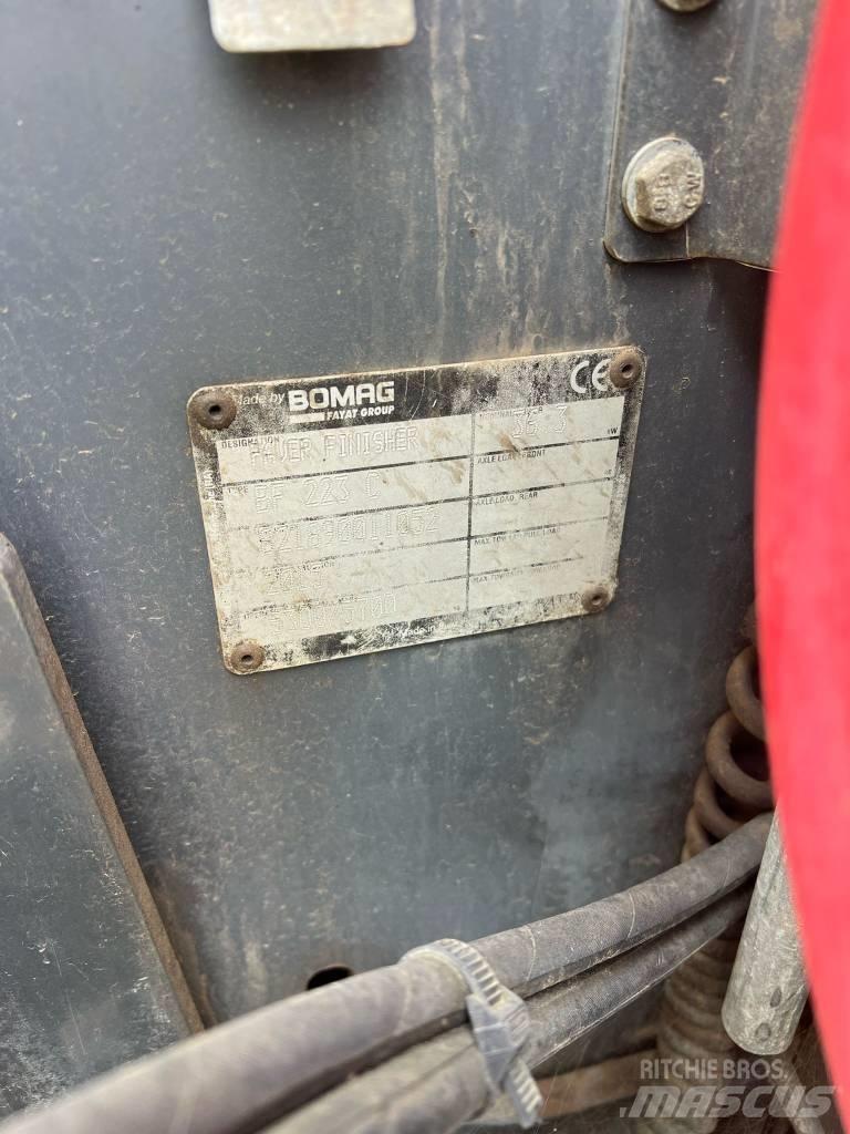 Bomag BF 223 C Aszfalt terítõ gépek