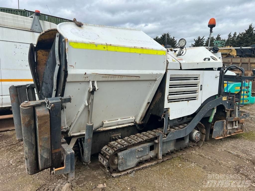 Bomag BF 223 C Aszfalt terítõ gépek