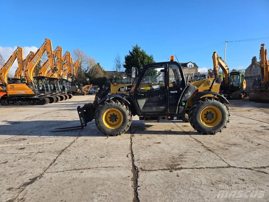 CAT TH337C Teleszkópos rakodók
