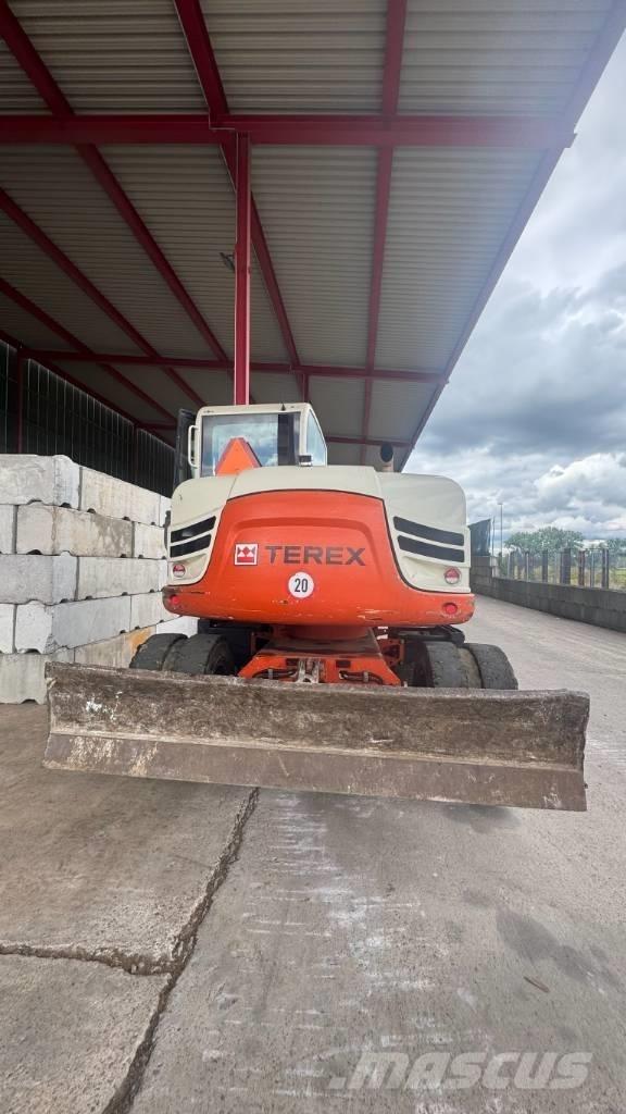 Schaeff TW 85 Gumikerekes kotrók