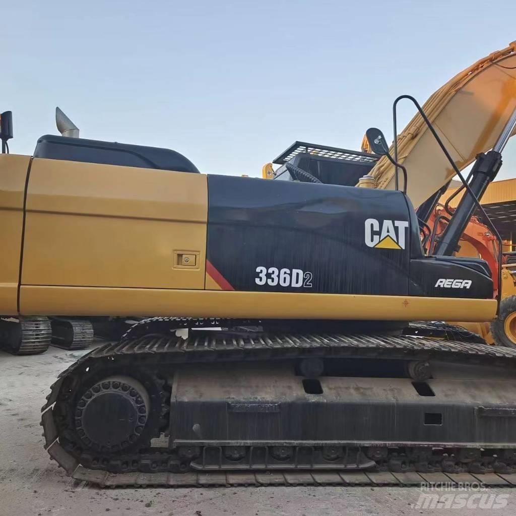 CAT 336D2 Lánctalpas kotrók