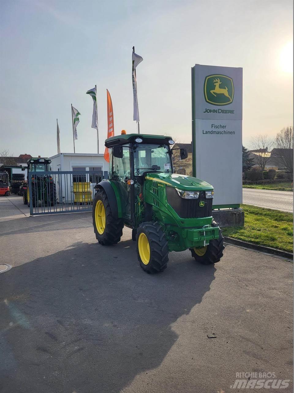 John Deere 5075GN Traktorok