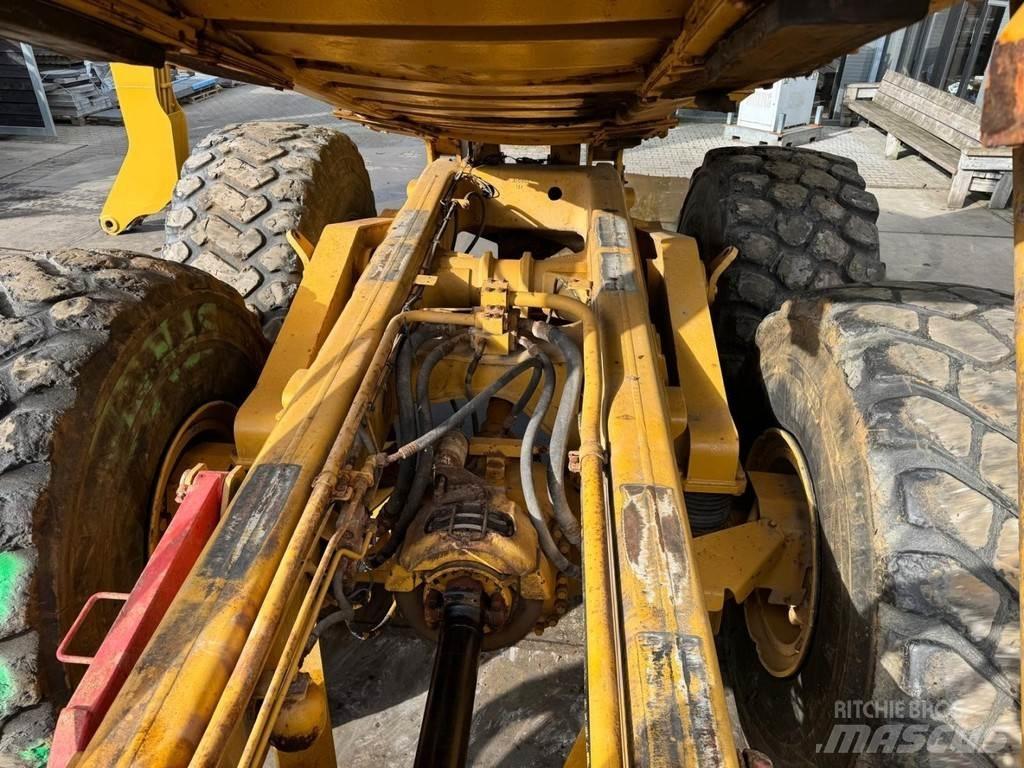 CAT 740 Mezei dömperek