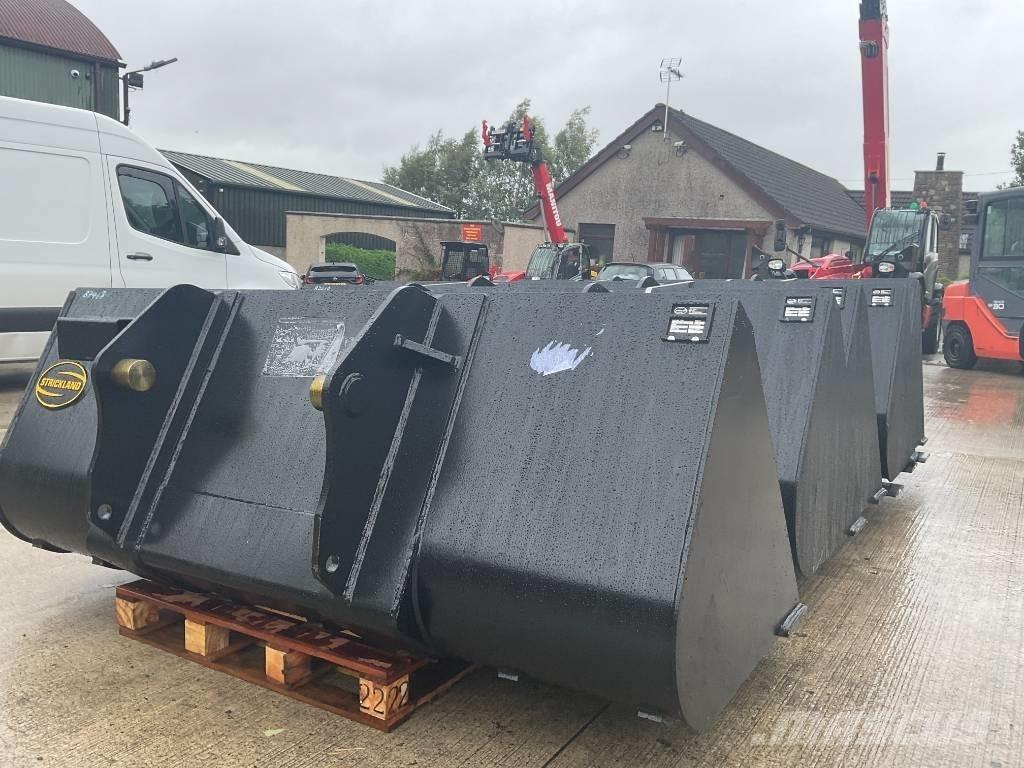 Manitou 1 CM Bucket Teleszkópos rakodók