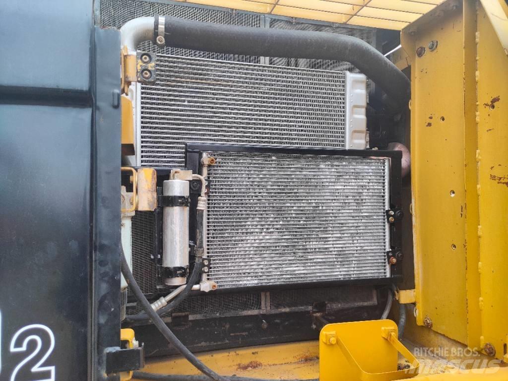 CAT 320 D Lánctalpas kotrók