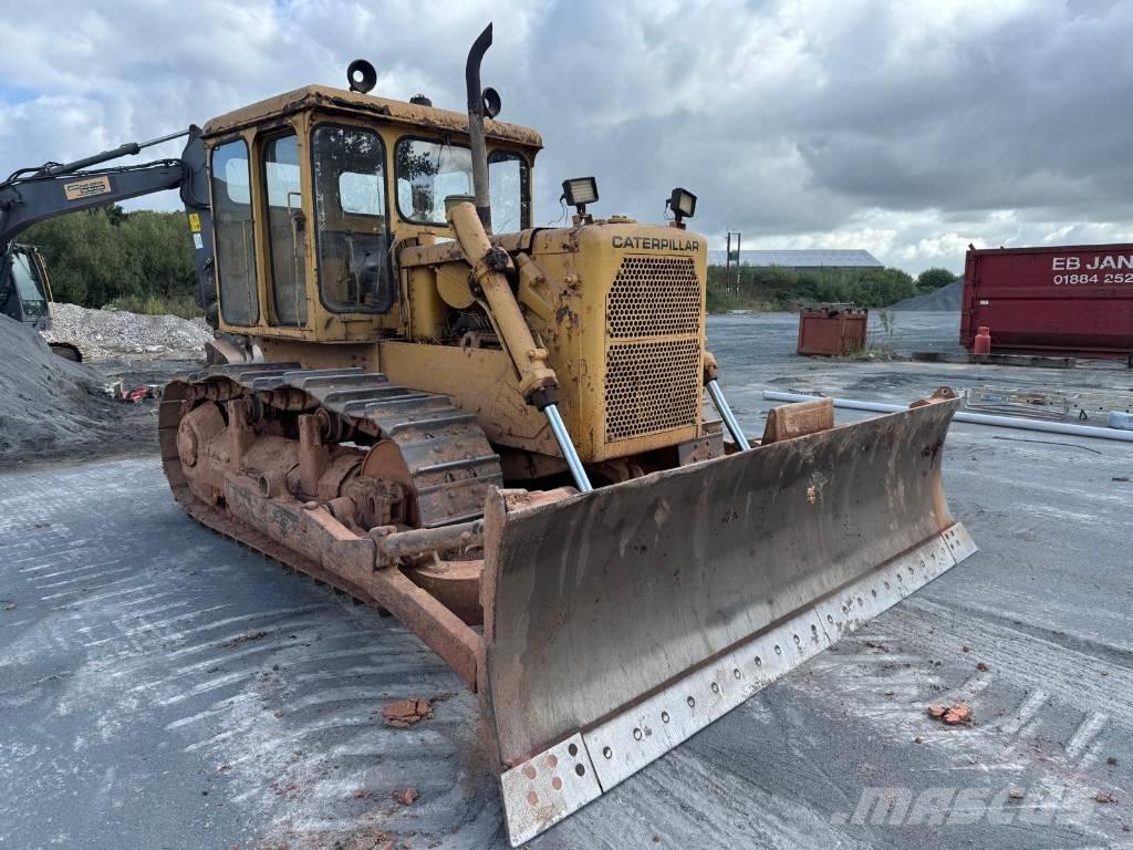 CAT D 6 C lánctalpas dózerek