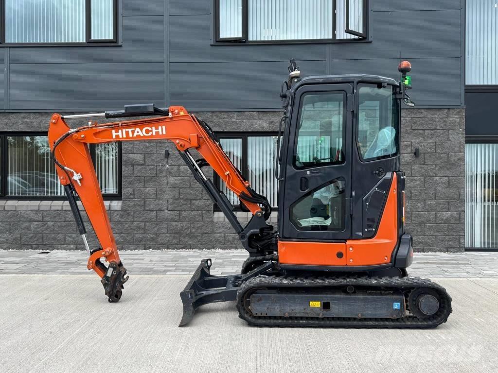 Hitachi ZX 33 U-6CLR Mini kotrók < 7t