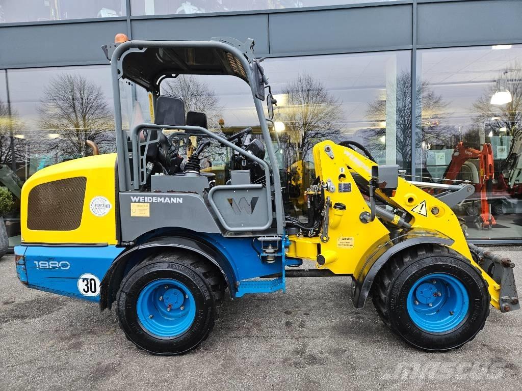 Weidemann 1880 Gumikerekes homlokrakodók