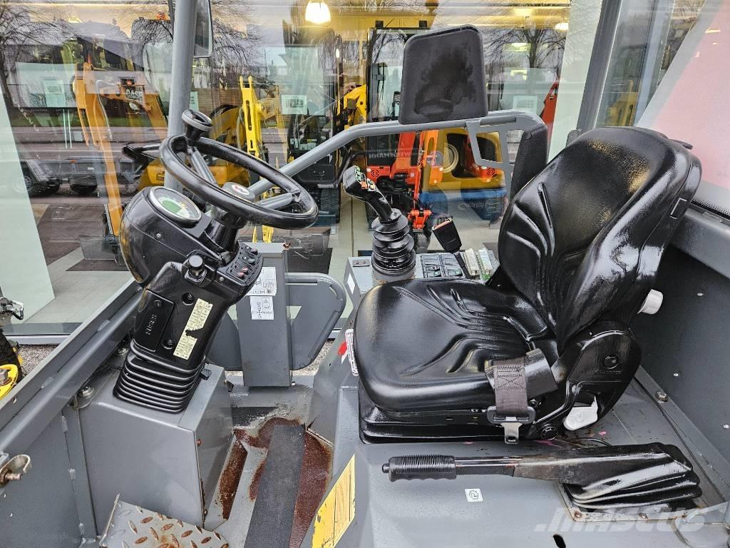 Weidemann 1880 Gumikerekes homlokrakodók