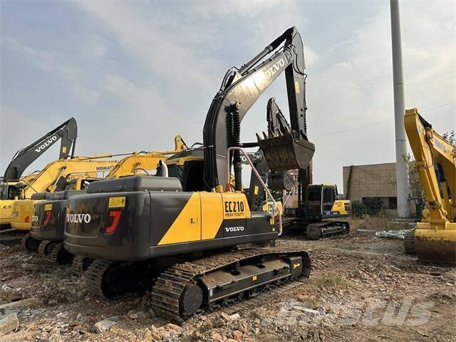 Volvo EC210B Lánctalpas kotrók