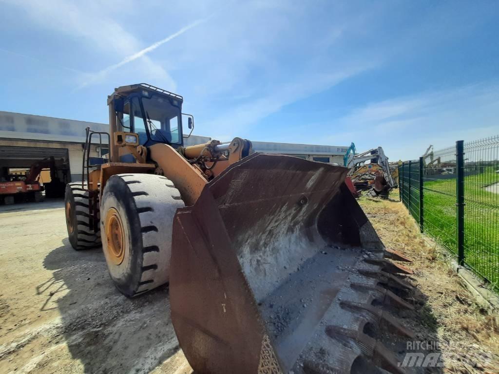 Komatsu WA500 Gumikerekes homlokrakodók