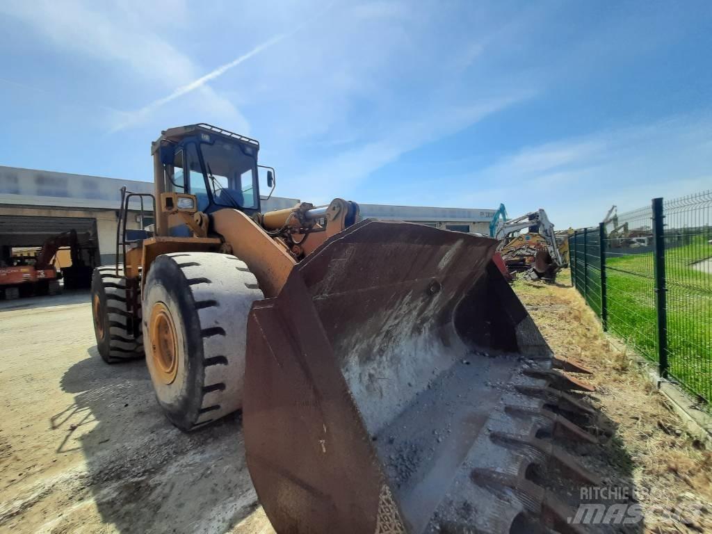 Komatsu WA500 Gumikerekes homlokrakodók
