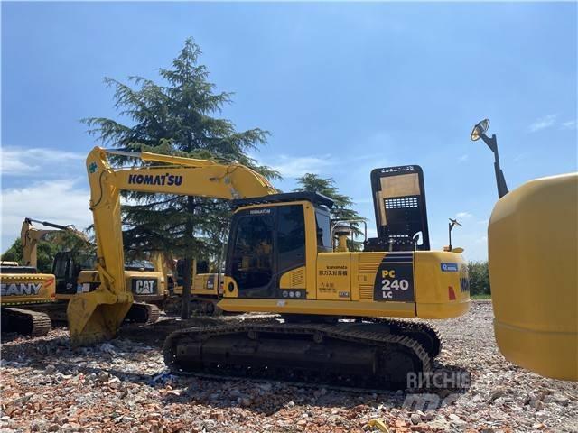 Komatsu PC240-8 Lánctalpas kotrók