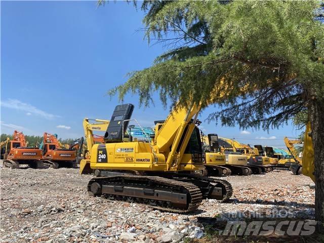 Komatsu PC240-8 Lánctalpas kotrók