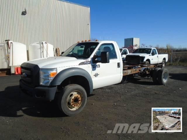 Ford F 550 Platós / Ponyvás teherautók