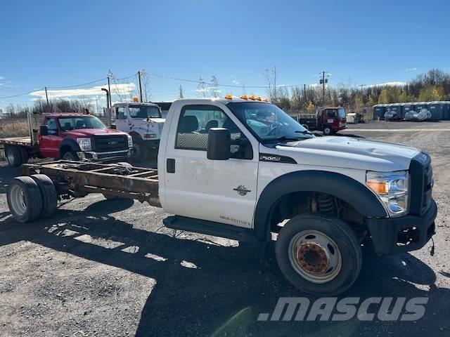 Ford F 550 Platós / Ponyvás teherautók