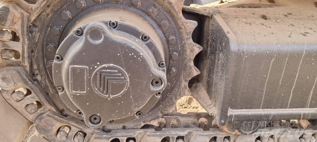 JCB JS 200 LC Lánctalpas kotrók