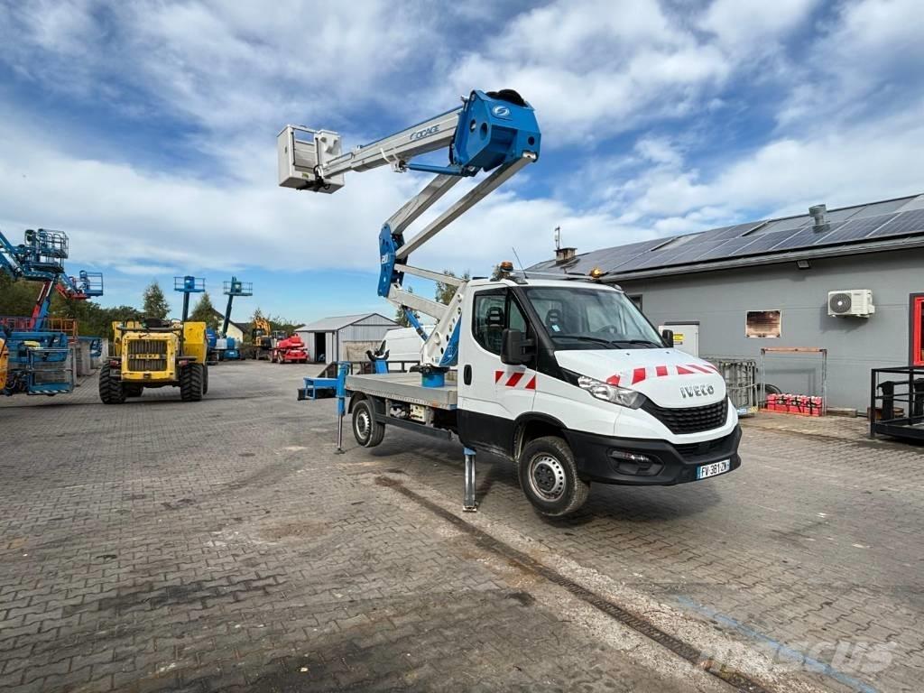 Iveco 35-140 Teherautóra szerelt emelők és állványok