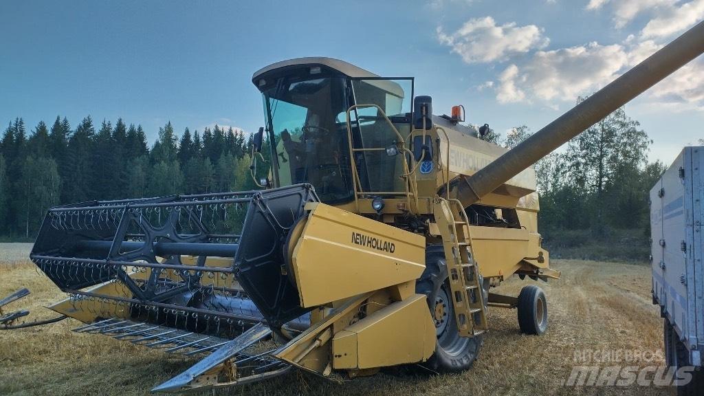New Holland TC 54 Kombájnok
