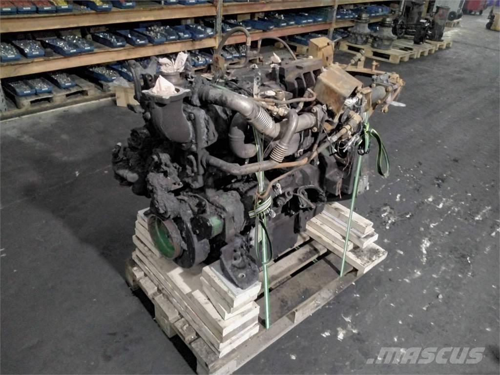 John Deere 1270g Motorok