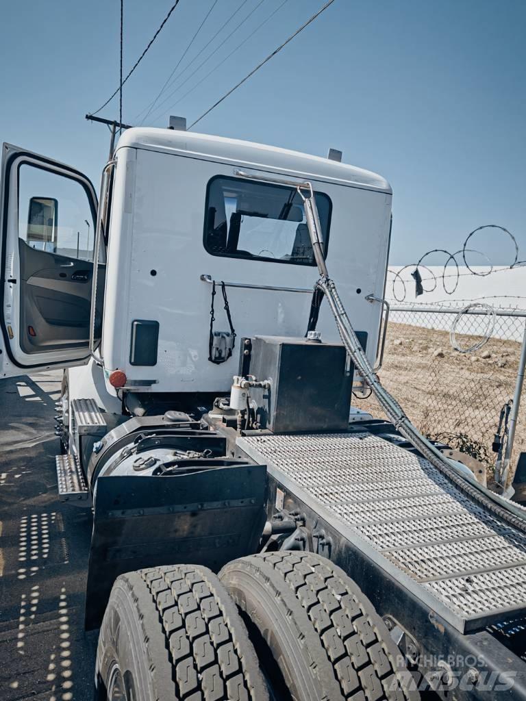 Peterbilt 579 Járműszállítók