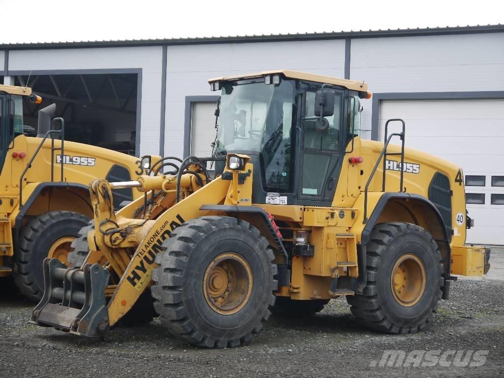 Hyundai HL955 Gumikerekes homlokrakodók