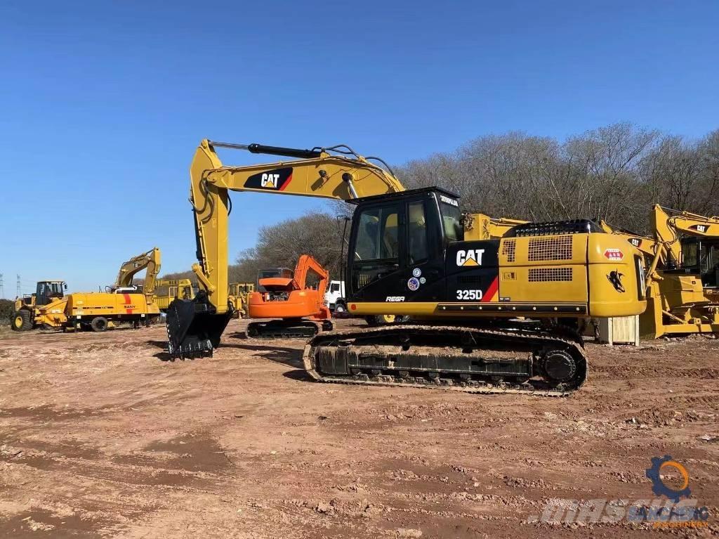 CAT 325D Lánctalpas kotrók
