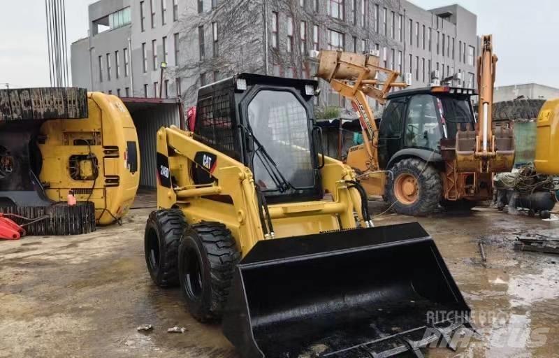 CAT 246 D Kompaktrakodók