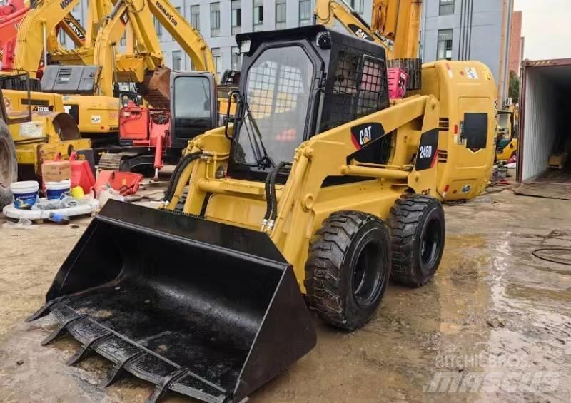 CAT 246 D Kompaktrakodók
