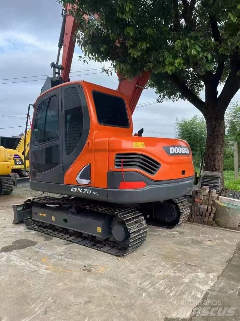 Doosan DX75 Mini kotrók < 7t