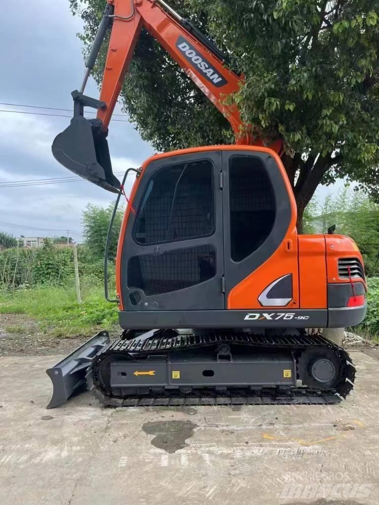 Doosan DX75 Mini kotrók < 7t
