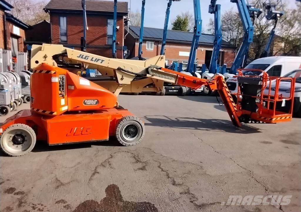 JLG E 400 AJP Karos emelők
