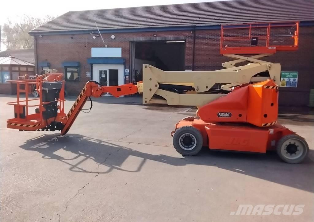 JLG E 400 AJP Karos emelők