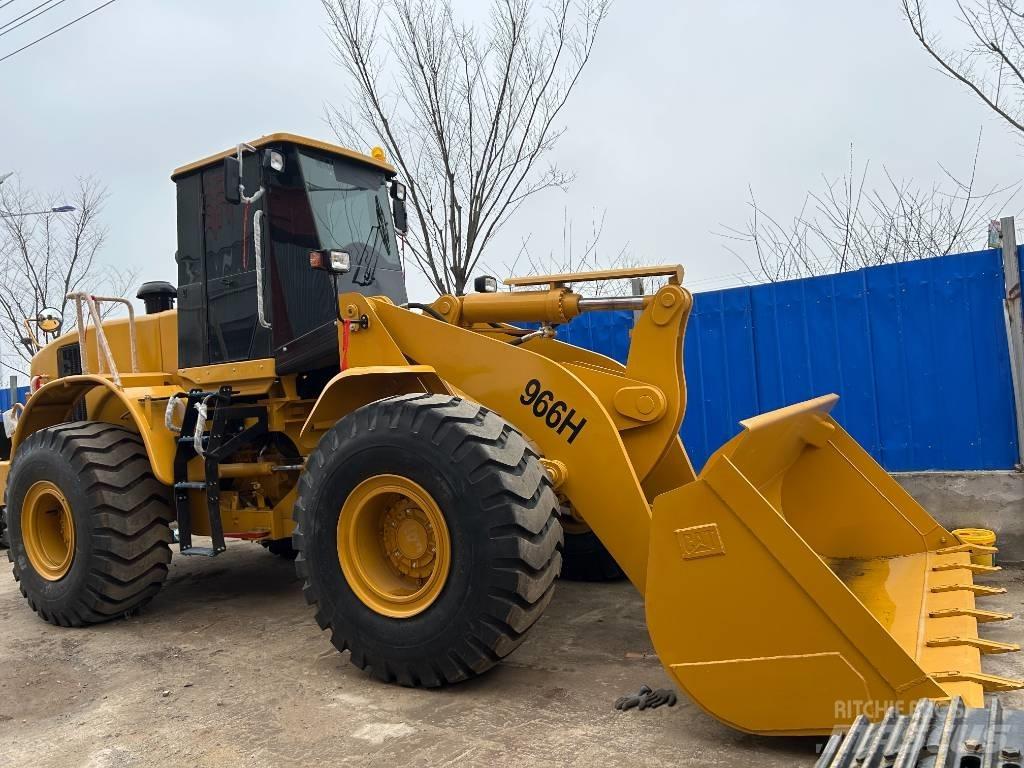 CAT 966 H Gumikerekes homlokrakodók