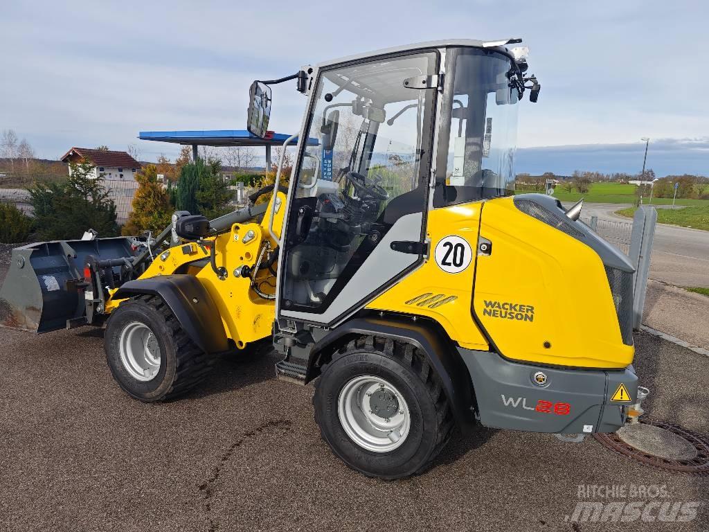 Wacker Neuson WL 28 Gumikerekes homlokrakodók