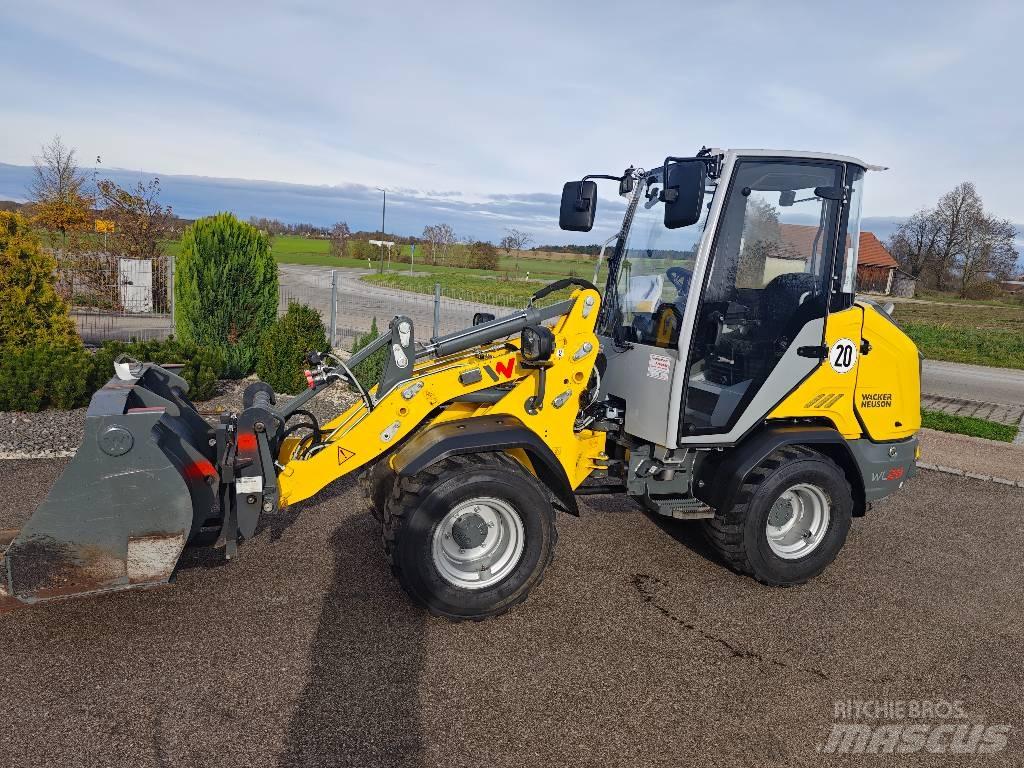 Wacker Neuson WL 28 Gumikerekes homlokrakodók