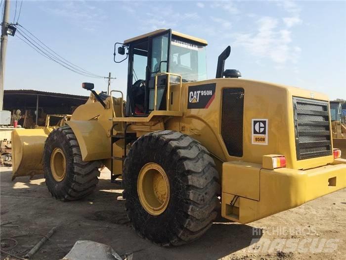 CAT 950 H Gumikerekes homlokrakodók