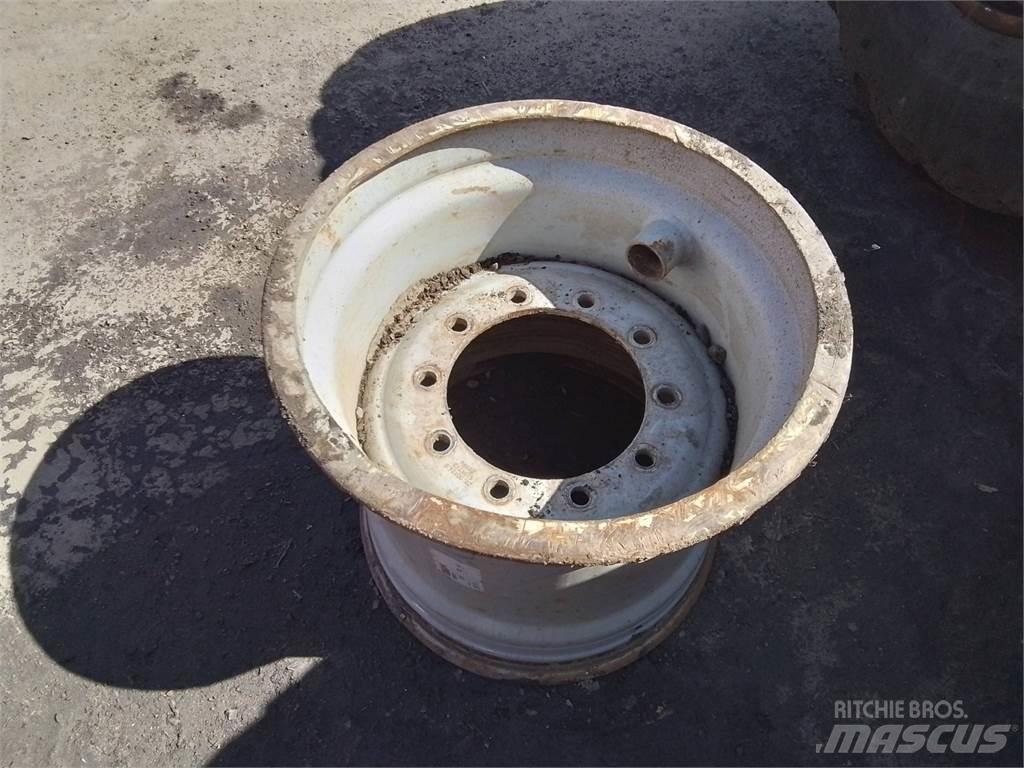Valmet 901 22x24,5 Gumiabroncsok, kerekek és felnik