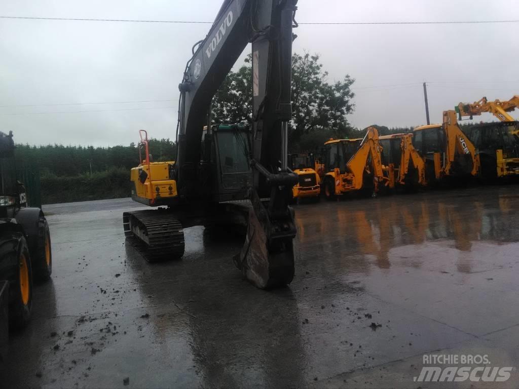 Volvo 210 C Lánctalpas kotrók